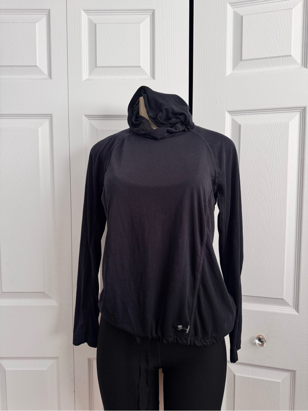 Under Armour Black Long-Sleeve Hooded Performance Shirt